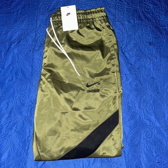 Nike Sportswear Big Swoosh Therma-Fit Reversible Bomber SET DD6055-326 LARGE - Picture 8 of 8